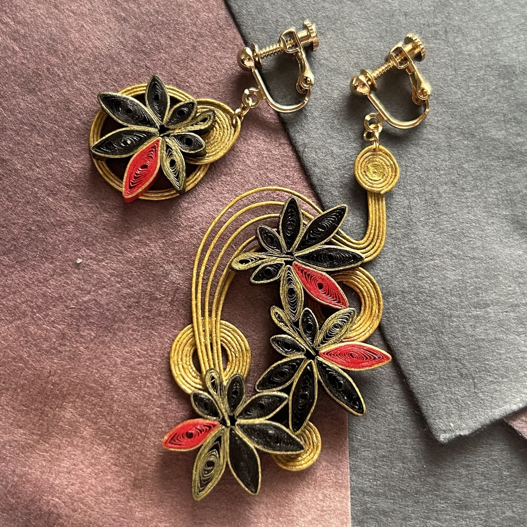 紅葉のイヤリング(アシンメトリー)