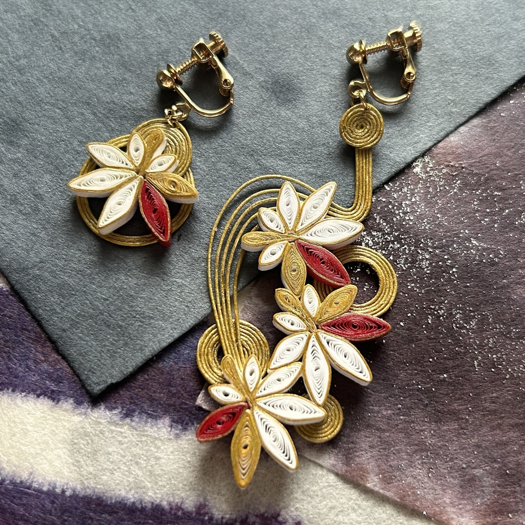 紅葉のイヤリング(アシンメトリー)