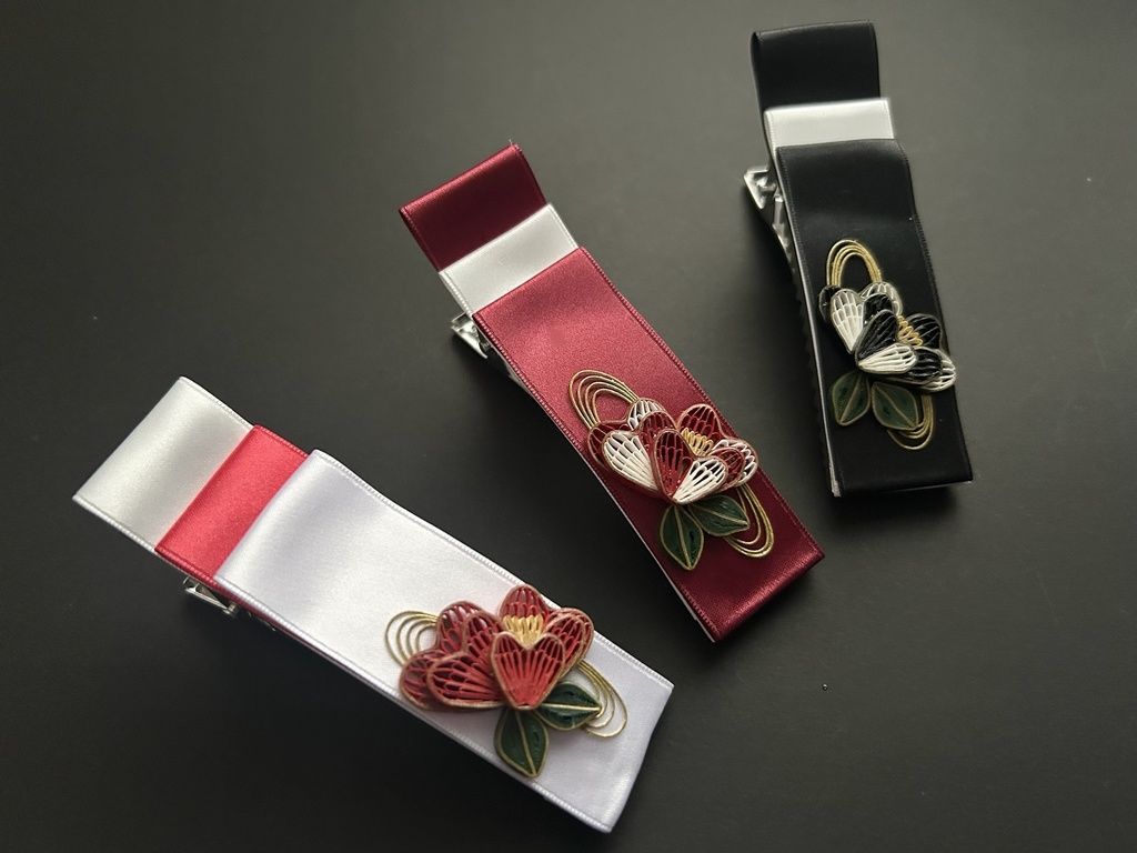 椿のヘアクリップ