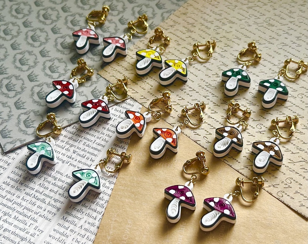 キノコのアクセサリー8色