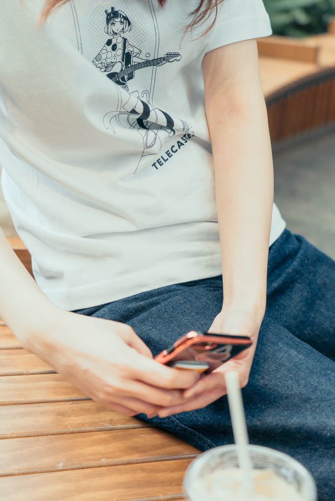 テレキャスターガールTシャツ