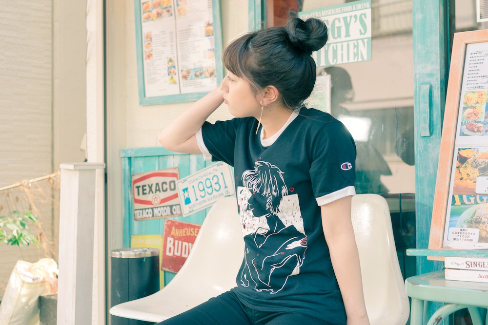 融解する世界Tシャツ