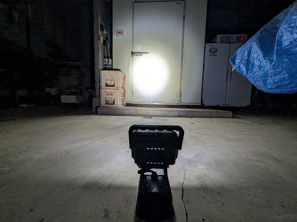 マキタ18Vバッテリー用LEDライト減光拡散カバー