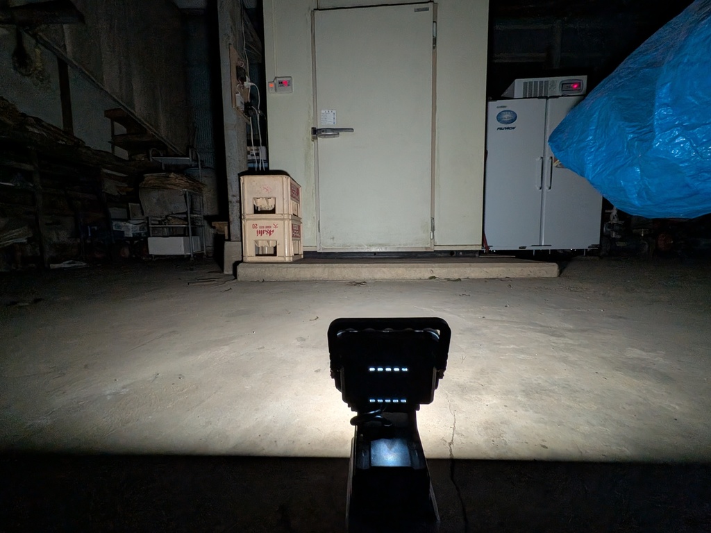 マキタ18Vバッテリー用LEDライト減光拡散カバー