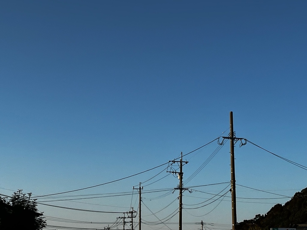 写真素材_10：空と電線