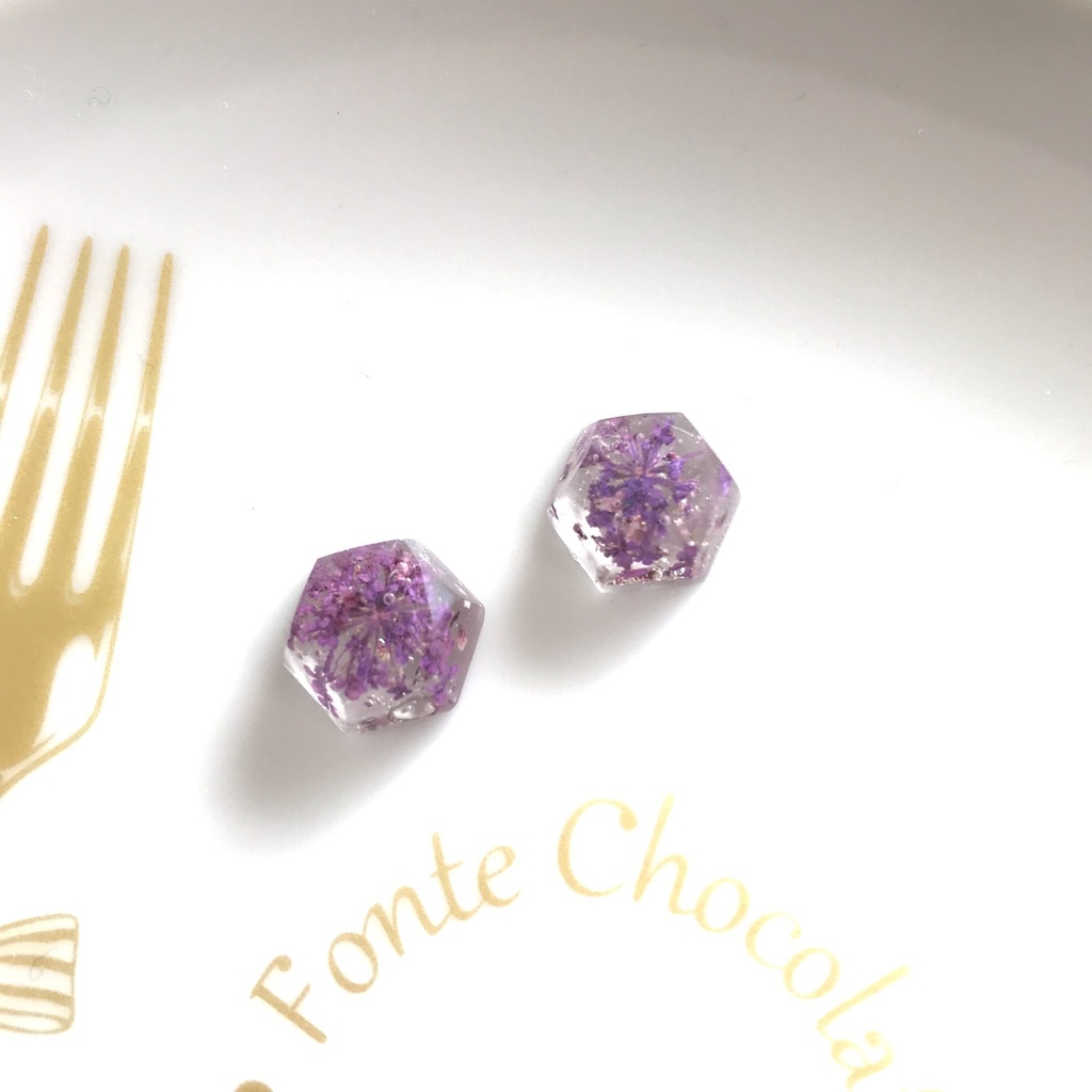 送料込み☆紫のドライフラワーピアス