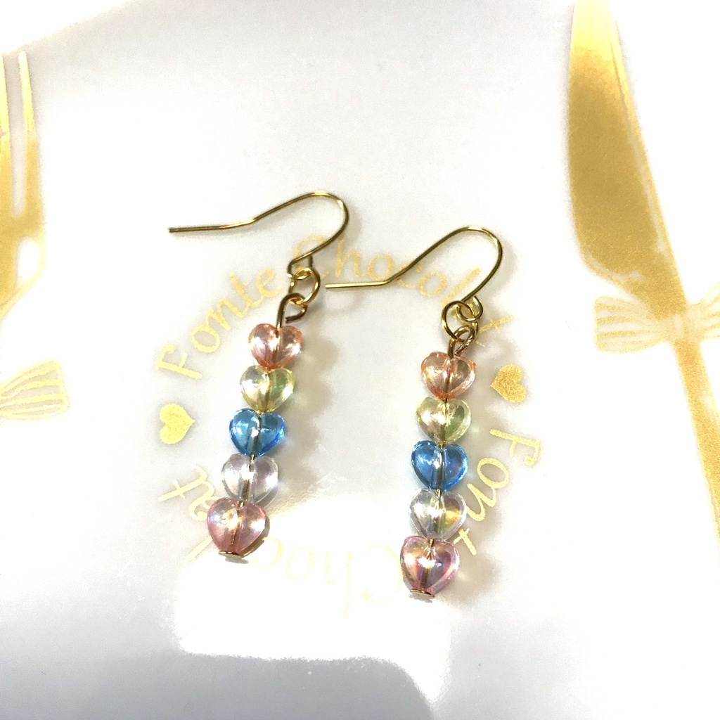 送料込み☆カラフルハートのピアス