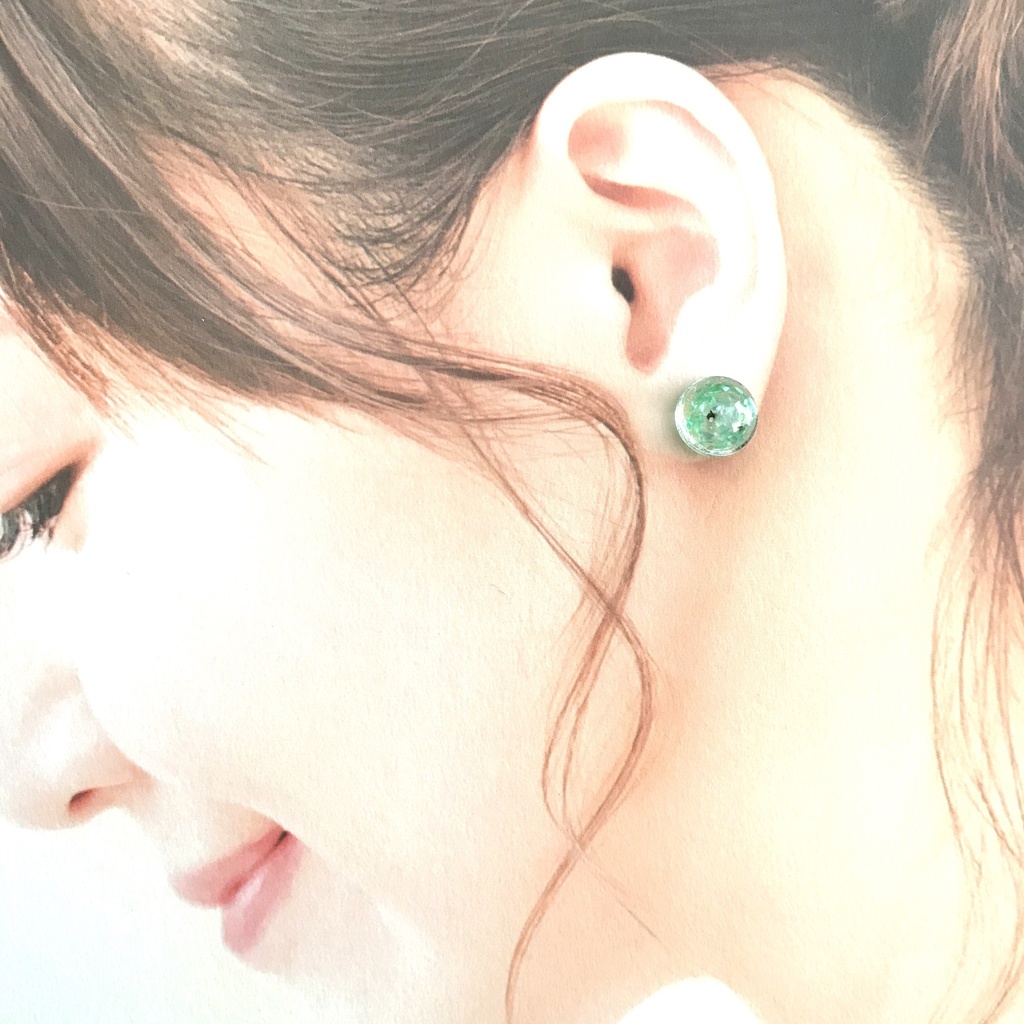 送料無料⭐︎ターコイズブルーのシンプルピアス