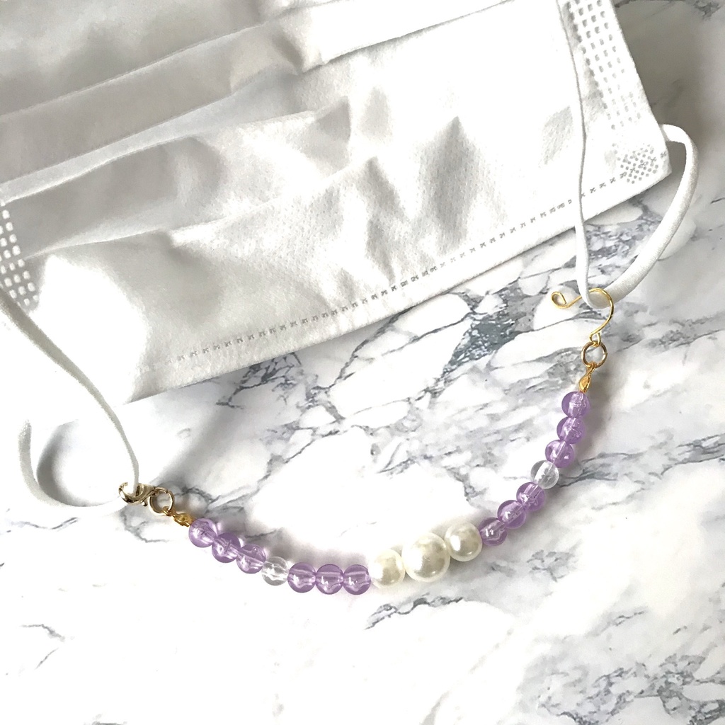 紫ビーズとパールのマスク留め