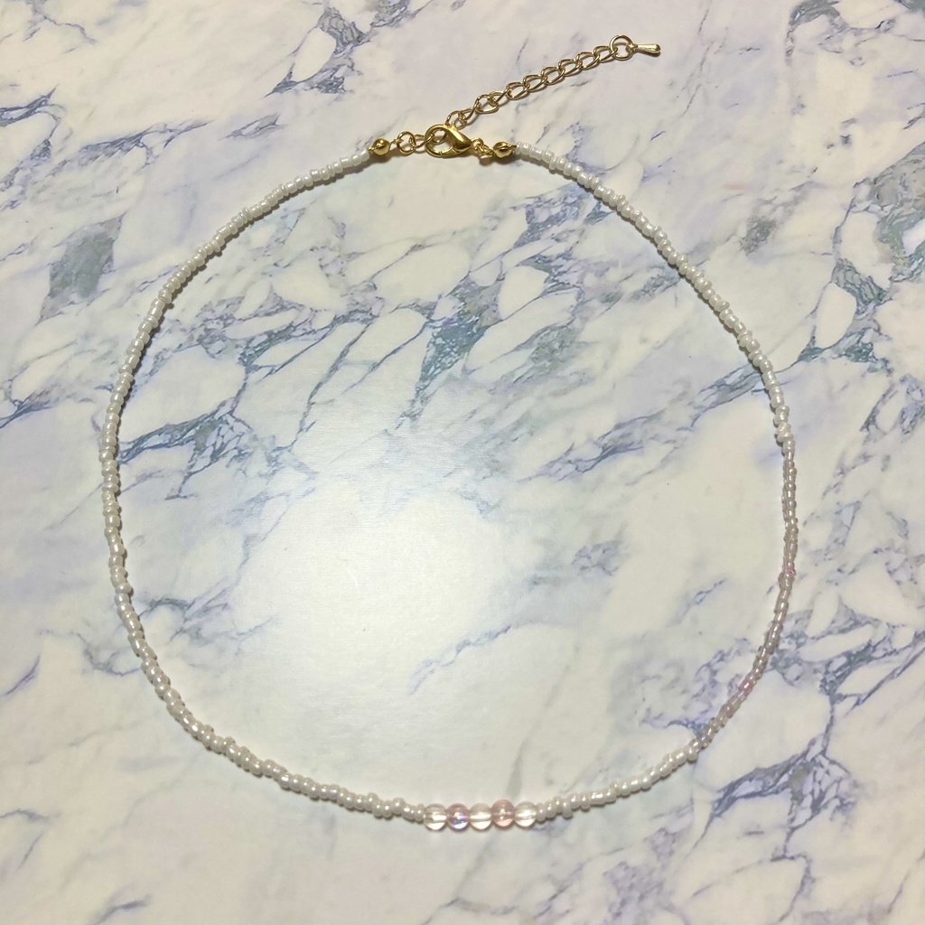 送料込み☆白とクリアのビーズネックレス