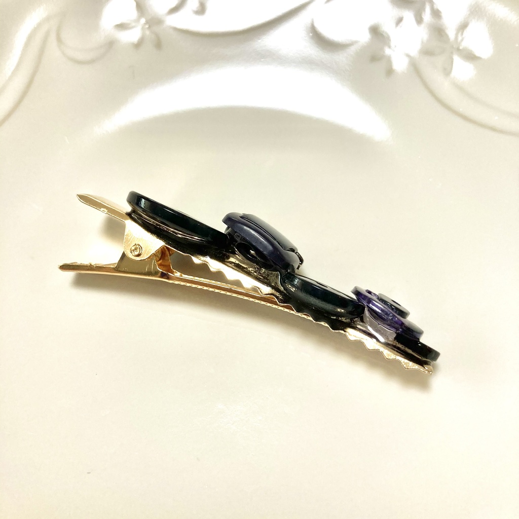 送料込み⭐︎ネイビーのボタンヘアクリップ