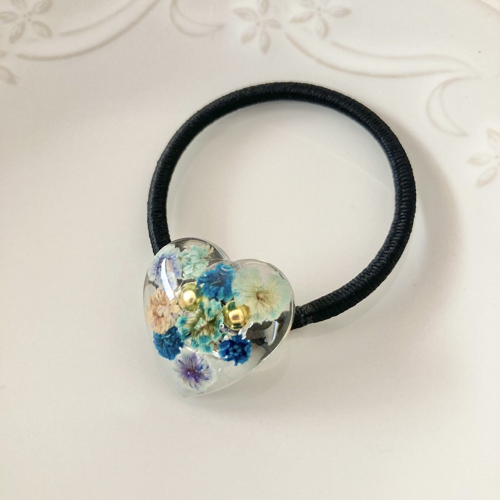 送料込み⭐︎ブルー系のかすみ草ハートヘアゴム