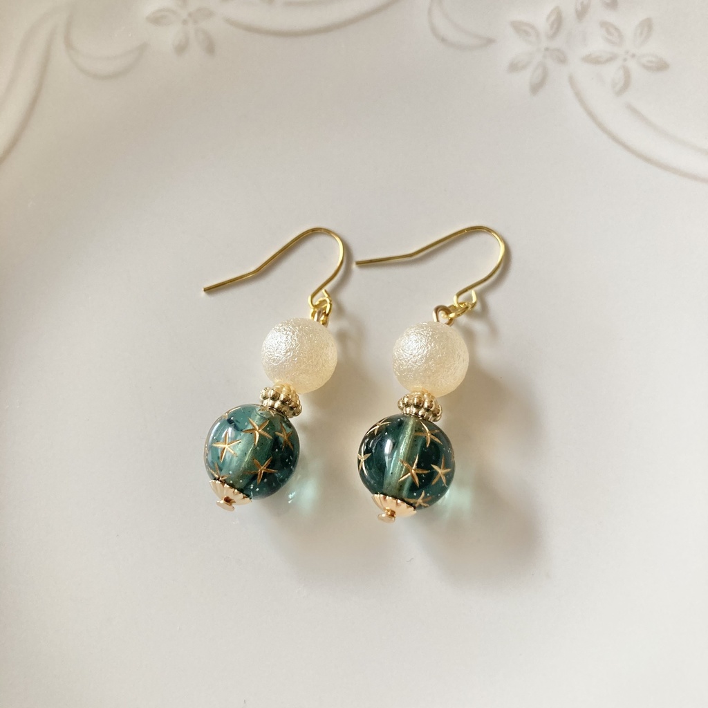 送料込み⭐︎ブルーグレーのお星様ビーズのピアス