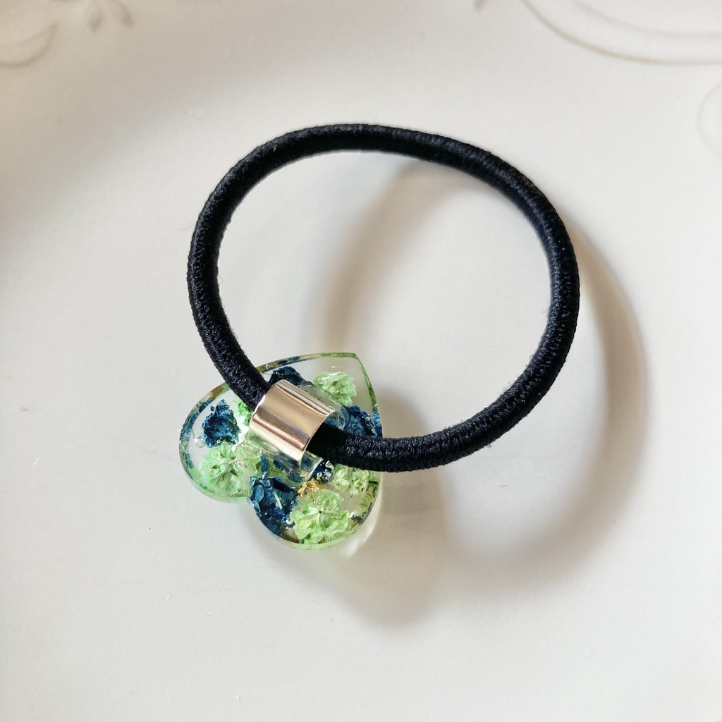 送料込み⭐︎あんスタ Eden Eveカラーのかすみ草ハートヘアゴム