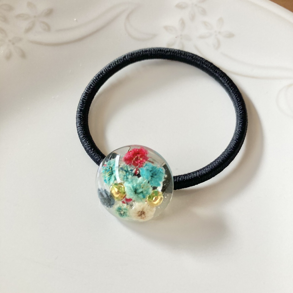 送料込み⭐︎あんスタ　ALKALOIDカラーのかすみ草レジンヘアゴム