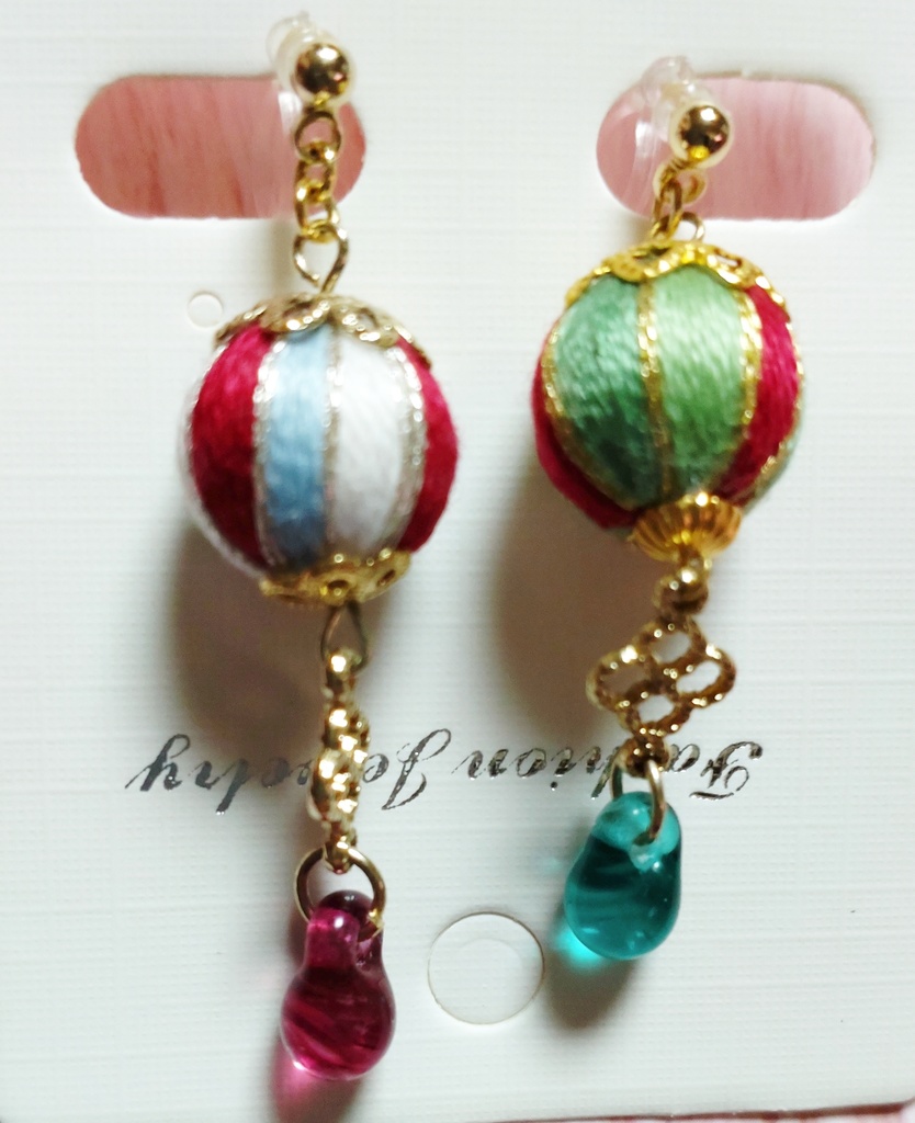 A【深緑の輝き イヤリングorピアス】