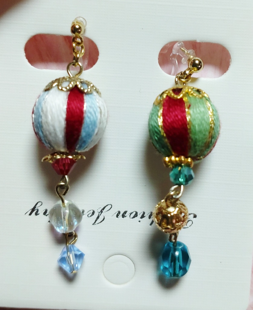 B【深緑の輝き イヤリングorピアス】