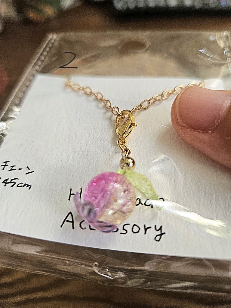 『りんごのネックレス』