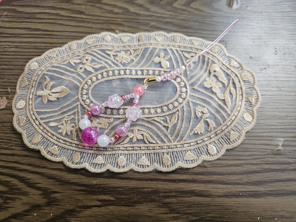 『いちごみるく好きな魔女っ子のキーホルダー』