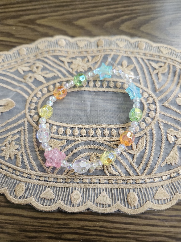 『おくちではじける？金平糖なブレスレット』