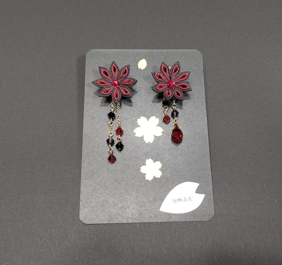 刀剣乱舞 加州清光イメージつまみ細工イヤリング・ネックレス