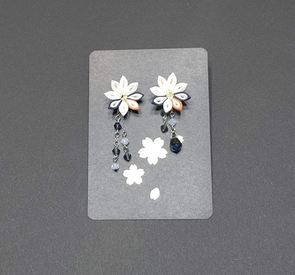 刀剣乱舞 山姥切国広イメージつまみ細工イヤリング・ネックレス