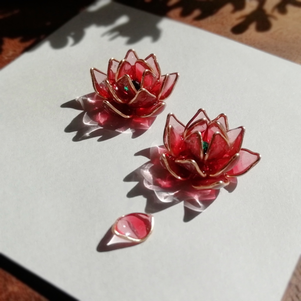 セミオーダー推し色の蓮の花（ピアス・イヤリング）