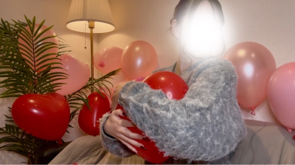 メタリック風船膨らまし、爪割り🎈