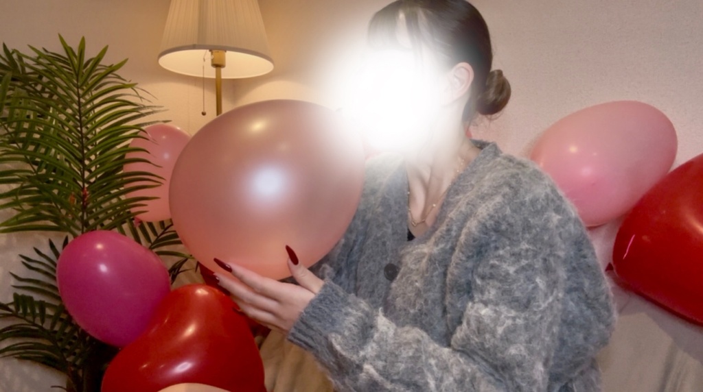 メタリック風船膨らまし、爪割り🎈