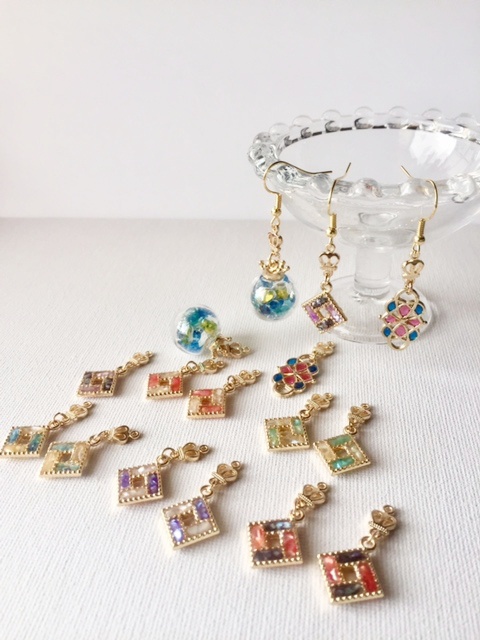 円卓ピアス/イヤリング