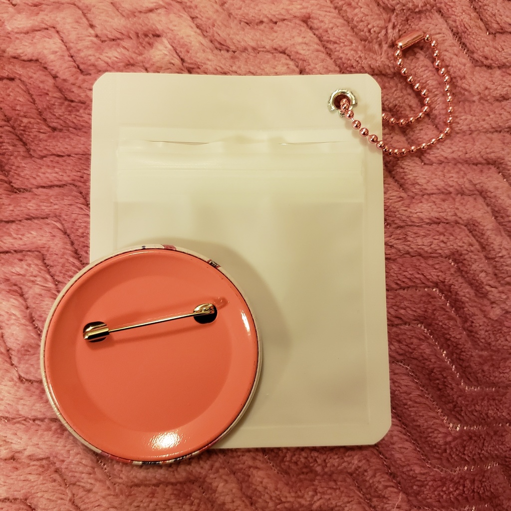 裏カラー&保護カバー付缶バッジ(匿名配送)