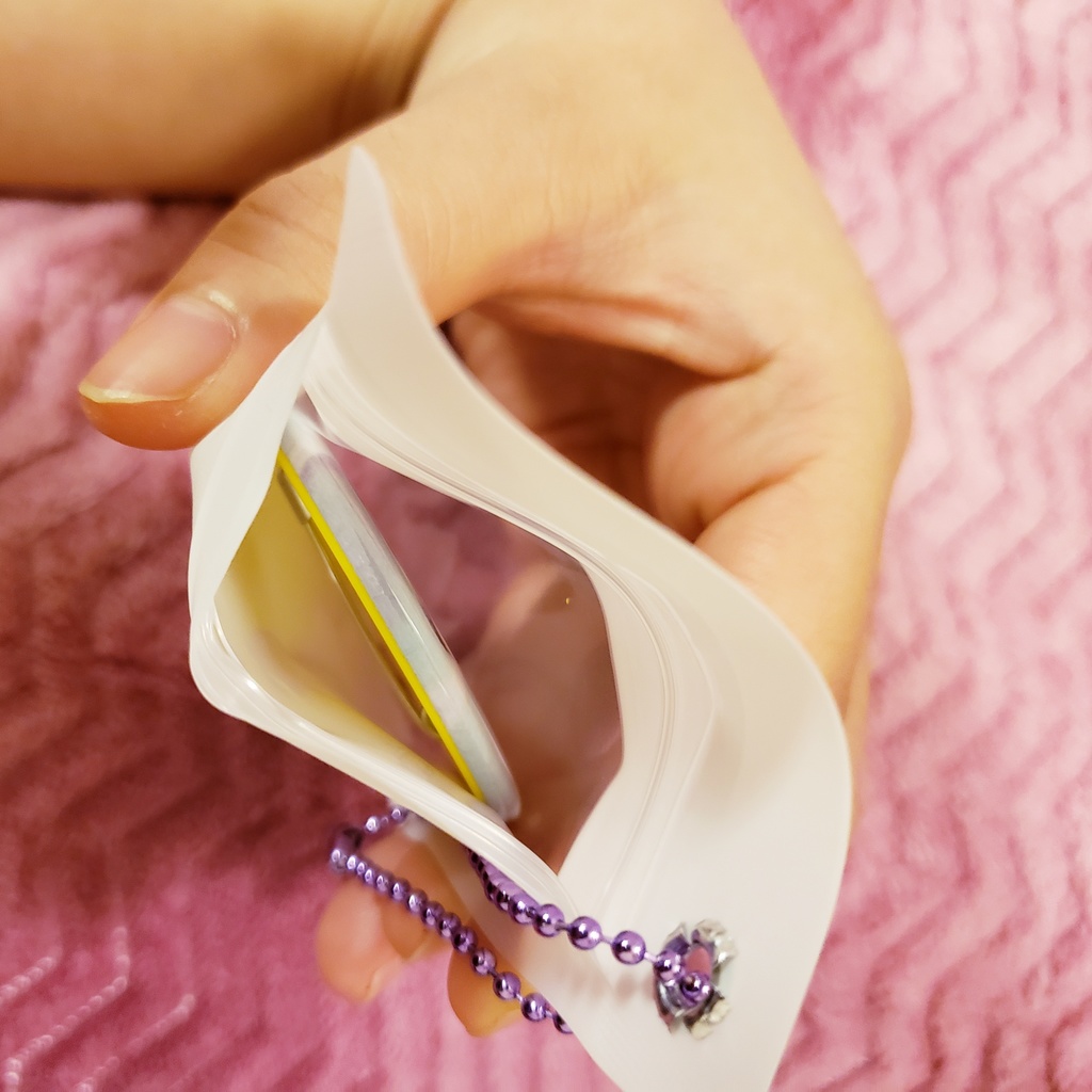 裏カラー&保護カバー付缶バッジ(匿名配送)