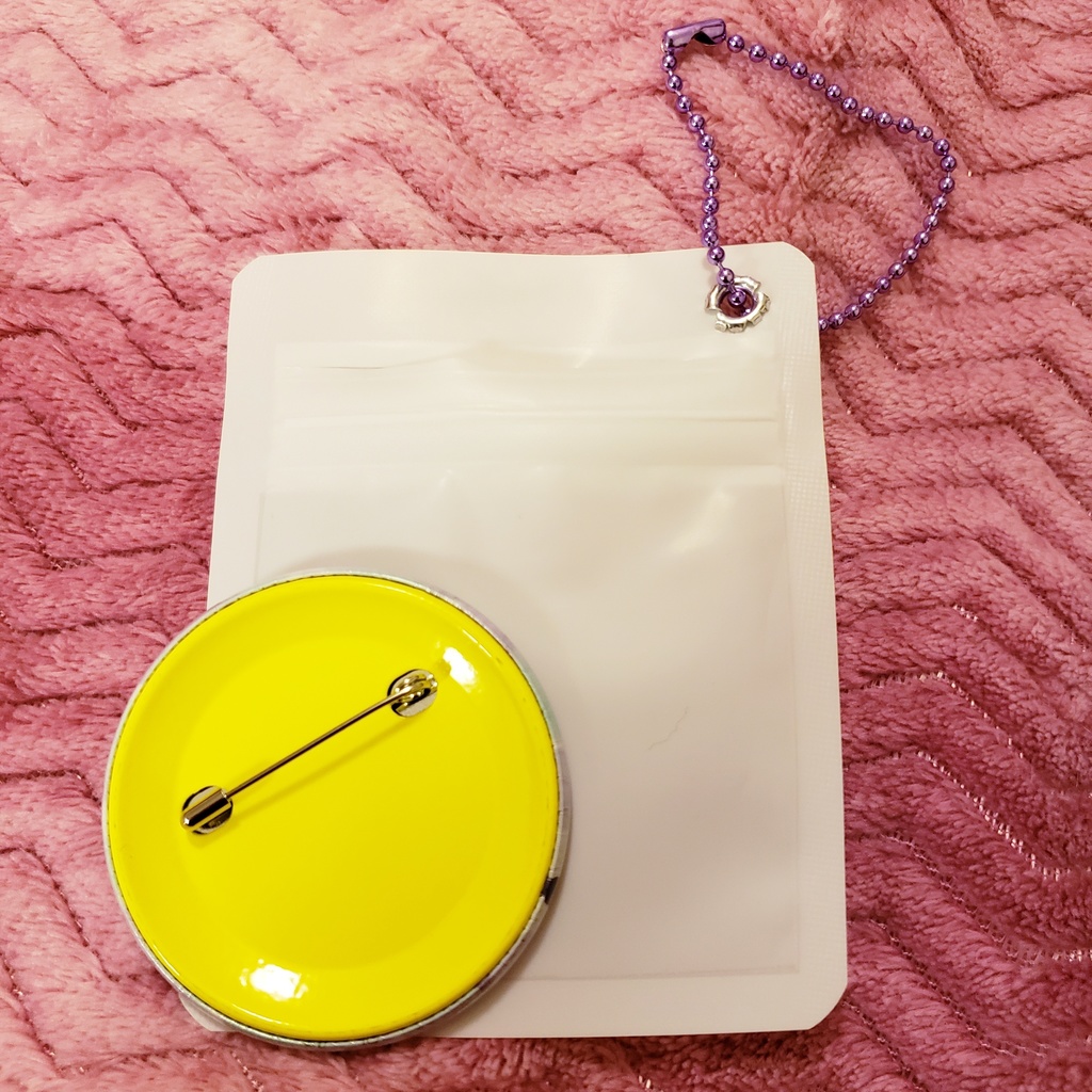 裏カラー&保護カバー付缶バッジ(匿名配送)