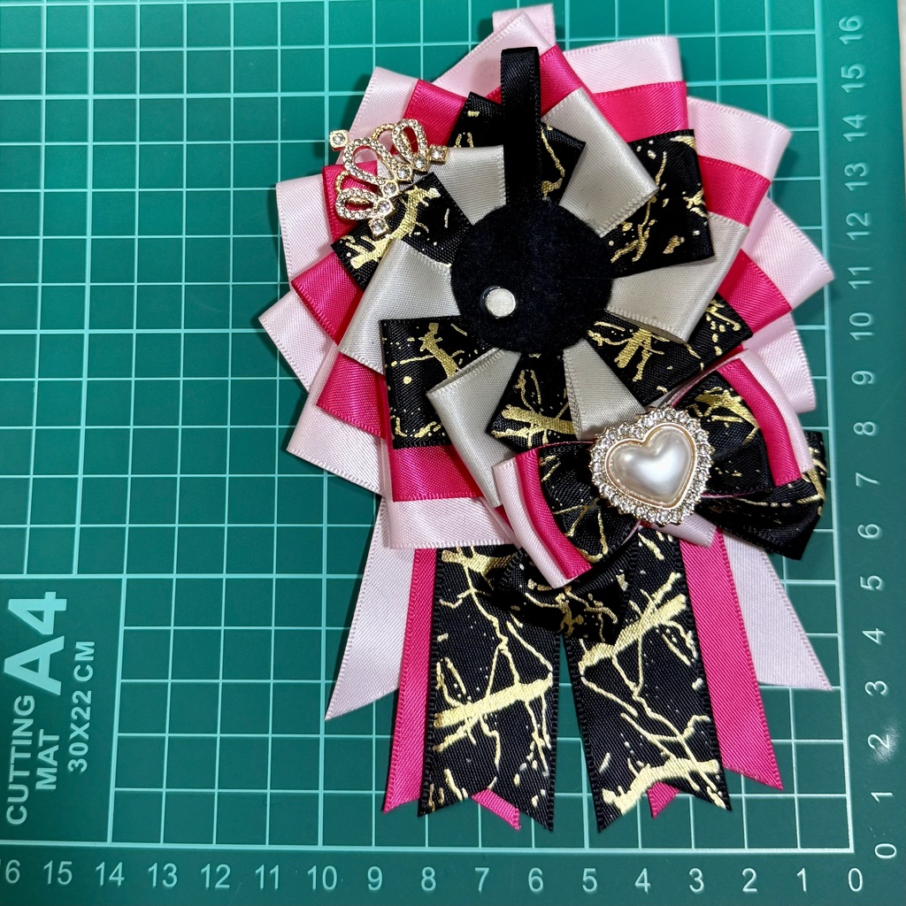 量産型 地雷系 ロゼット ピンク ブラック 痛バ 推し活 ハート 王冠