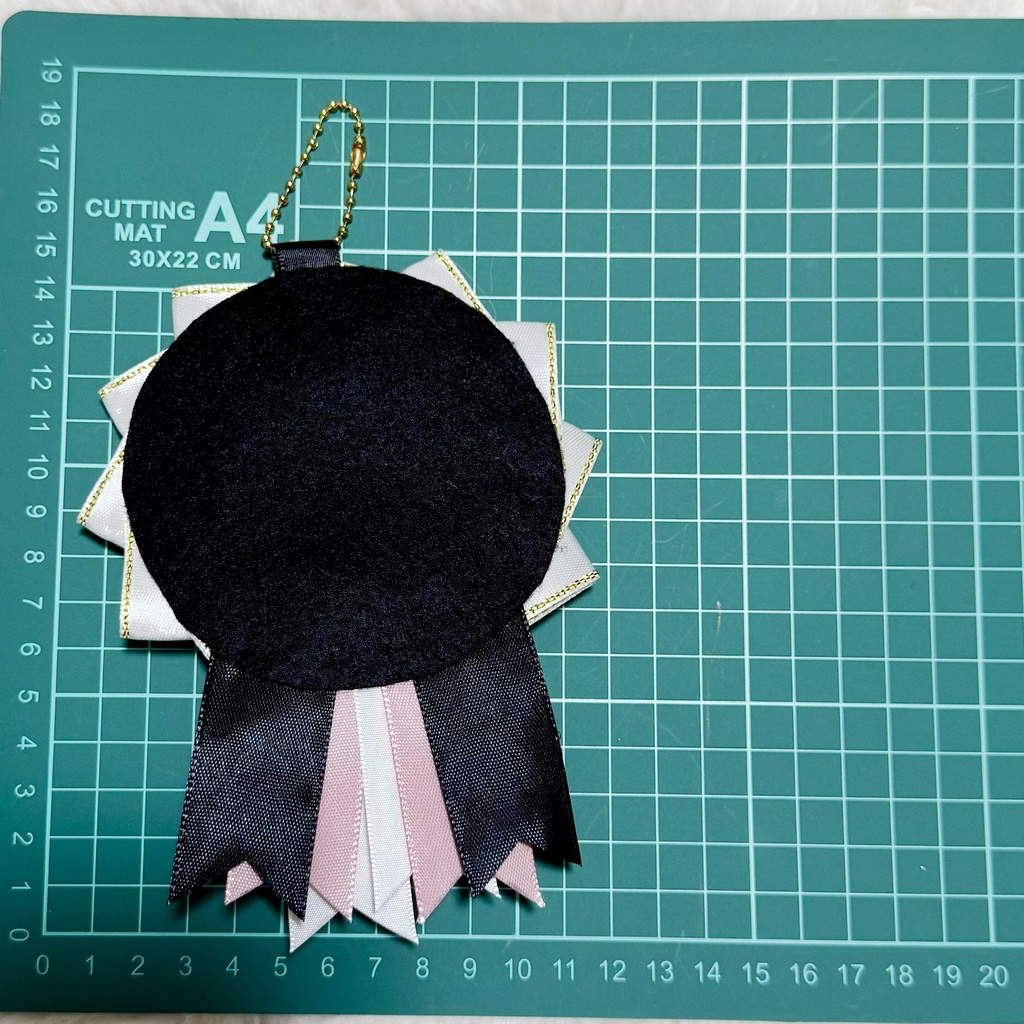 【54〜57mm対応】くすみピンク×黒 王冠モチーフ 痛ロゼット