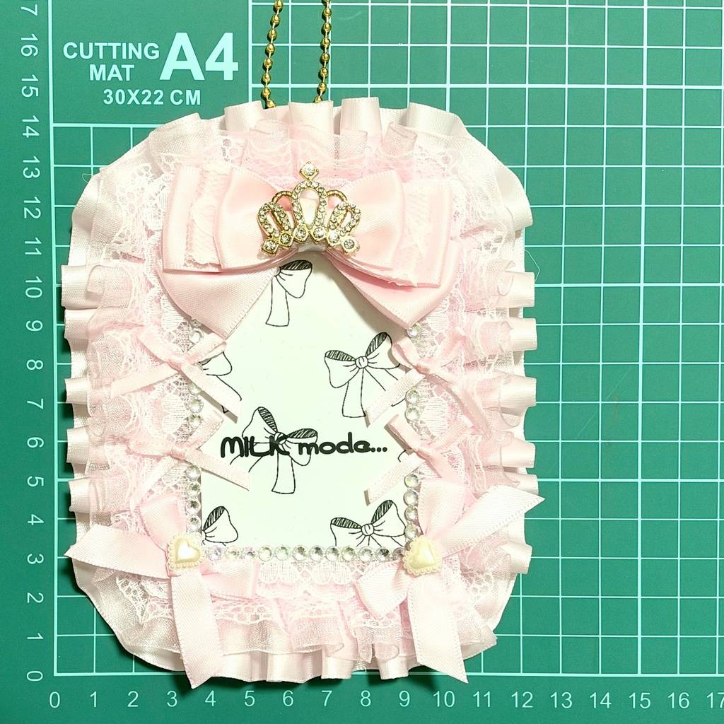 ピンク×王冠♡ B8レースデコ硬質ケース|トレカ・チェキ