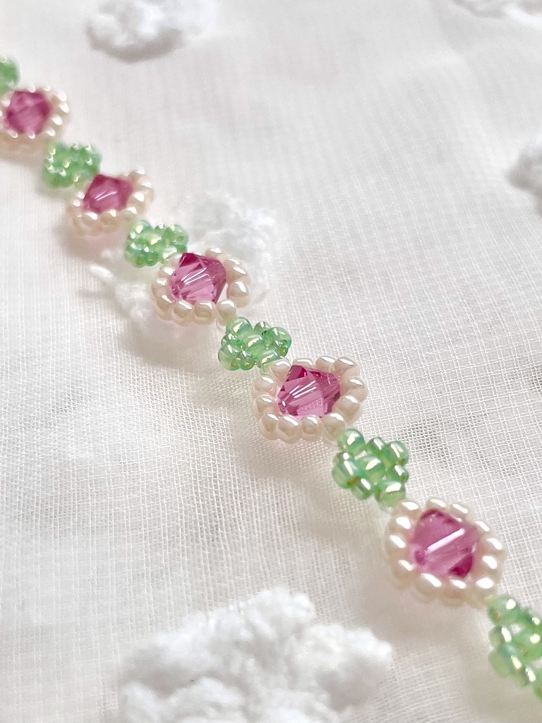 幸せ願う、お守りブレスレット