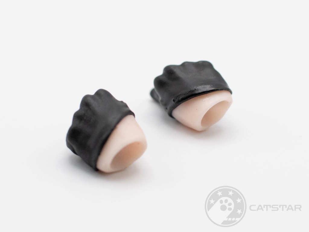 オビツ30対応 ハーフグローブハンドパーツ(キュン)