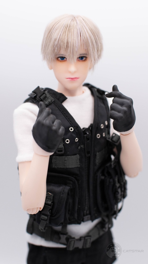 オビツ30対応 ハーフグローブハンドパーツ(キュン)