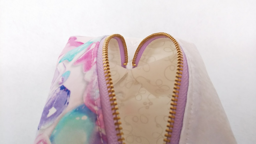 ゆめかわ♥️キラキラ⭐️キャラメルポーチ