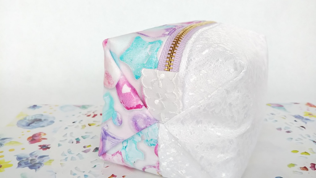 ゆめかわ♥️キラキラ⭐️キャラメルポーチ