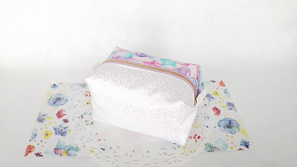 ゆめかわ♥️キラキラ⭐️キャラメルポーチ