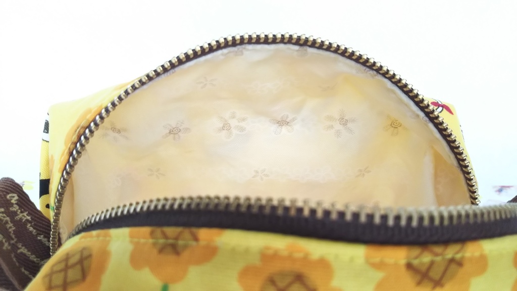 キャラメルポーチ(ネコちゃんとヒマワリ)