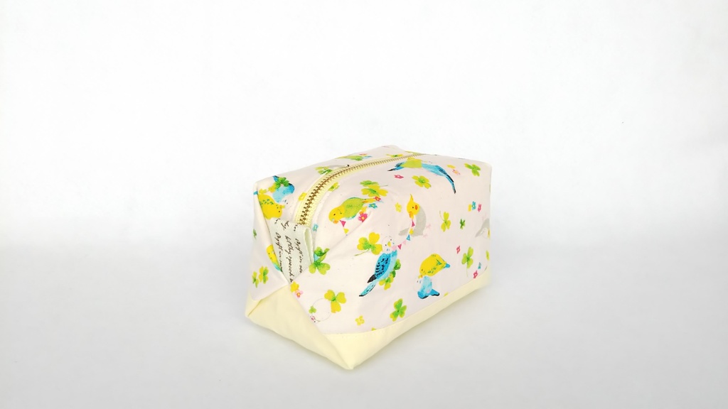 インコと文鳥のキャラメルポーチ