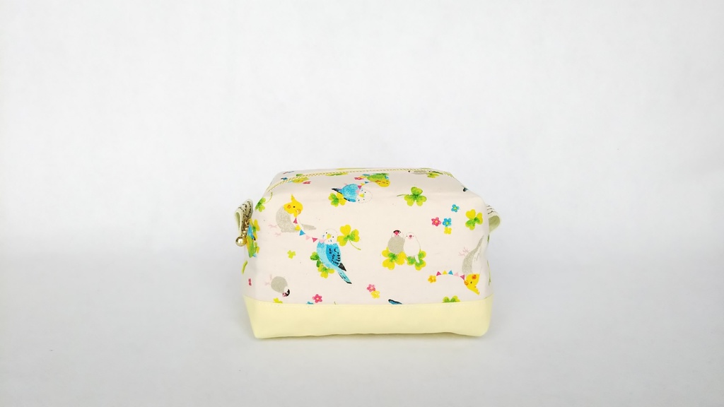 インコと文鳥のキャラメルポーチ