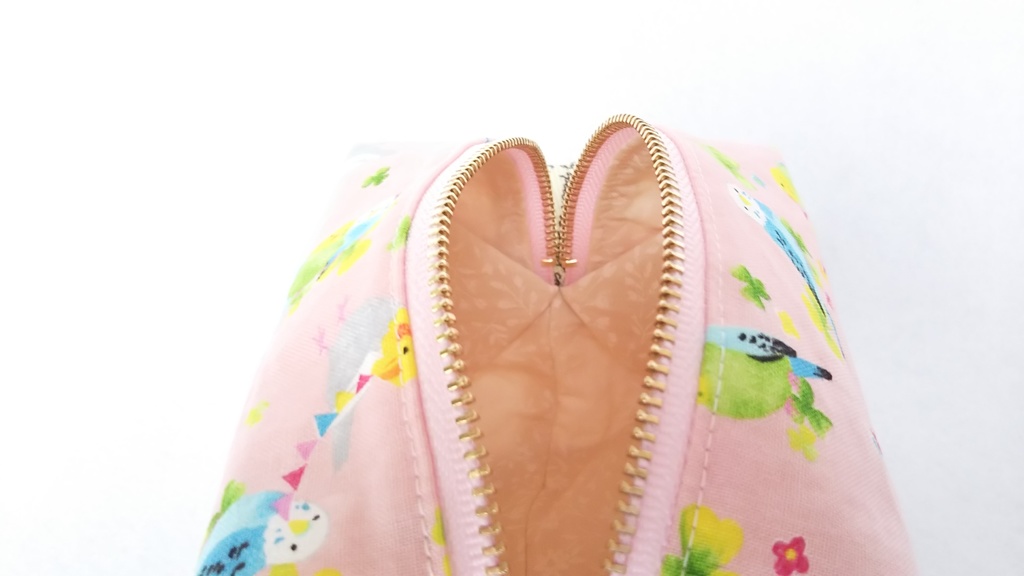 インコと文鳥のキャラメルポーチ