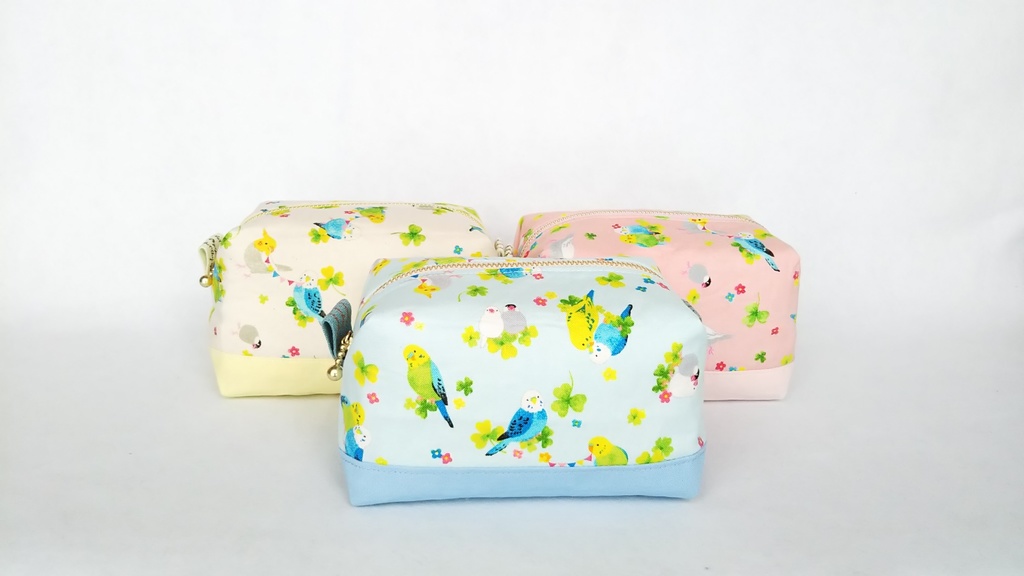 インコと文鳥のキャラメルポーチ