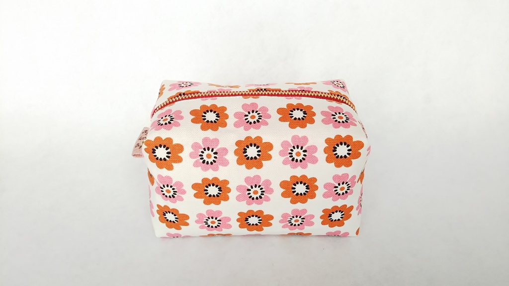 キャラメルポーチ(ビビッドカラーのお花)