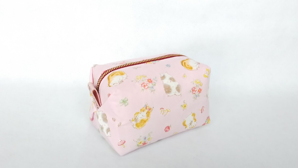 ほっこり❤︎ハムスターのキャラメルポーチ