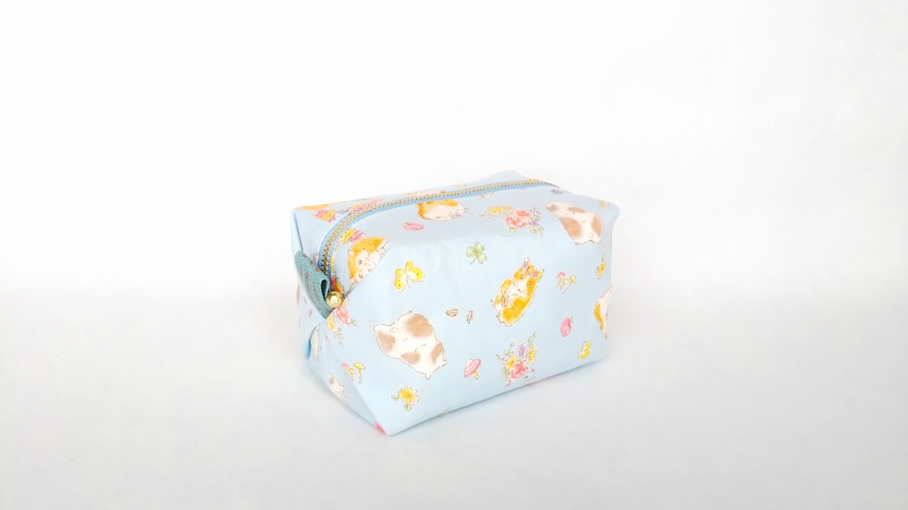 ほっこり❤︎ハムスターのキャラメルポーチ